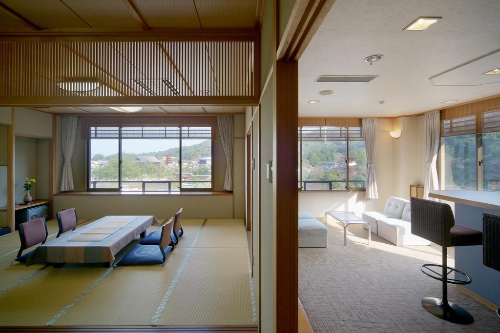 Jukeiso Hotell Hatsukaichi Eksteriør bilde